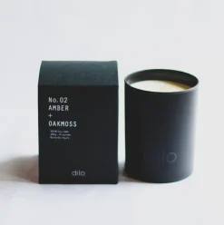 dilo candle No. 02 Amber + Oakmoss