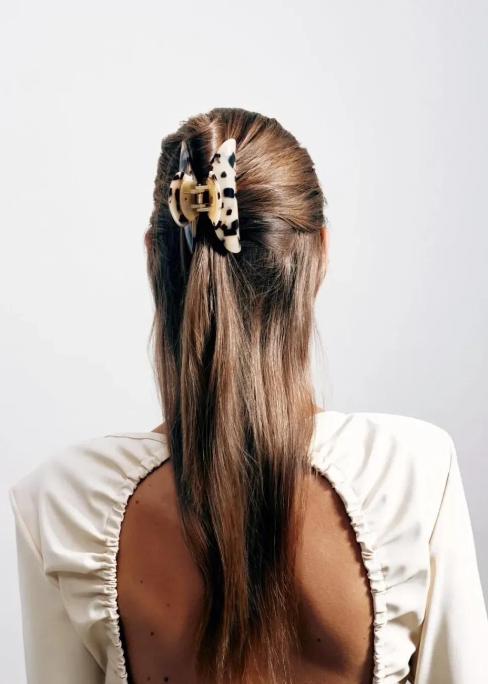 Machete Grande Heirloom Claw Clip in Blonde Tortoise