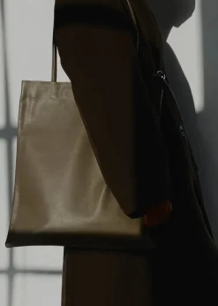 Modern Weaving Slim Lamb Sak in Earth