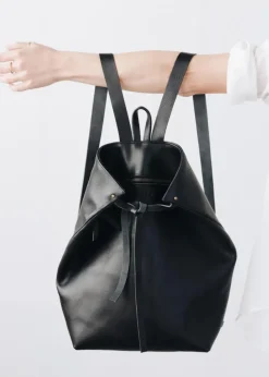 The Folded Leather Backpack Black